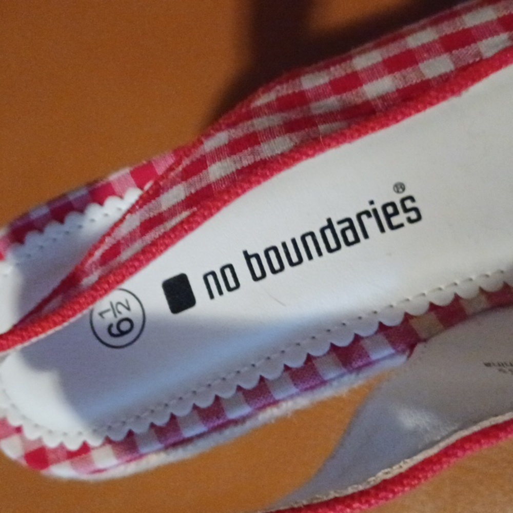 - No Boundaries Red Gingham Peep Toe Wedges - Picture 4 of 7